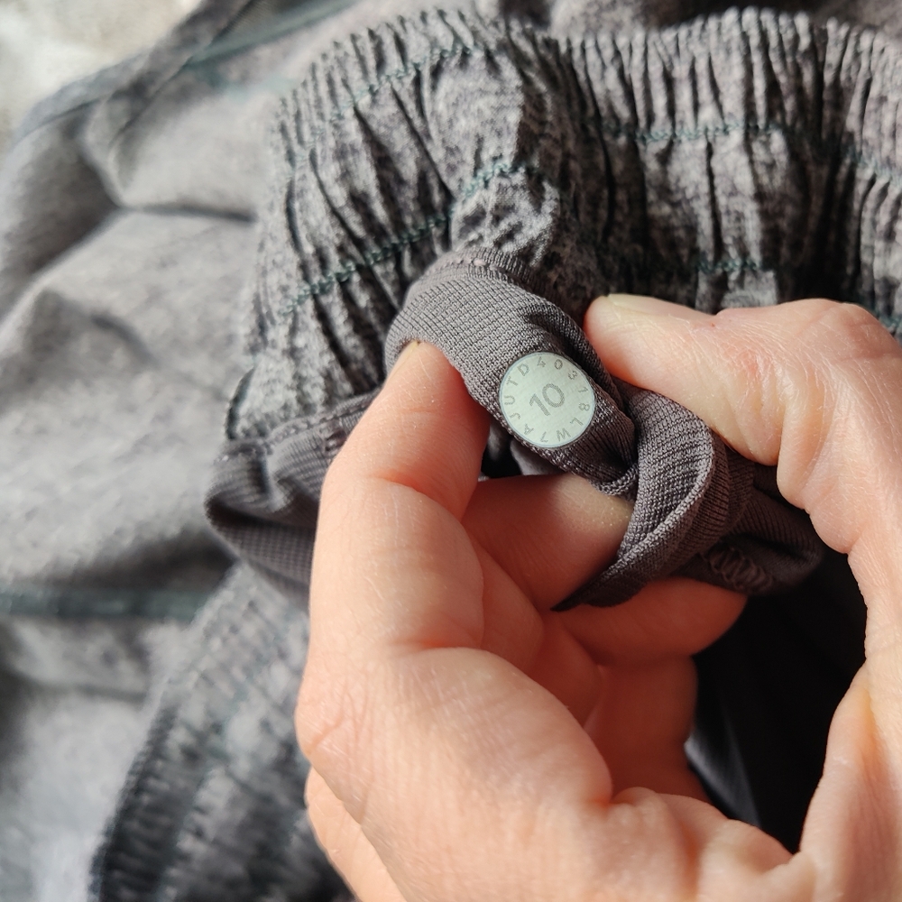 Lululemon Hotty Hot Shorts Grey - Picture 6 of 9